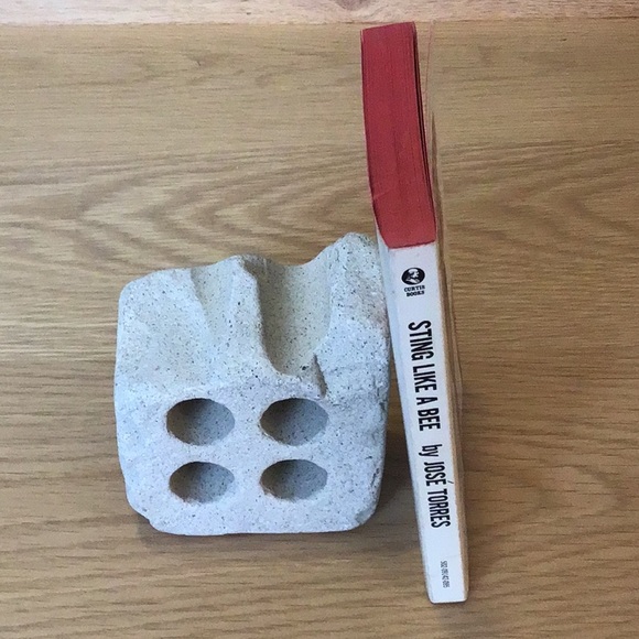 Vintage Paperback - Sting Like a Bee - Picture 3 of 3